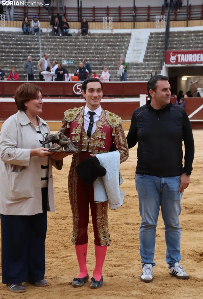 En im&aacute;genes: Jaime de Pedro se lleva el Memorial Redondo en un gran mano a mano ante David Espej&oacute