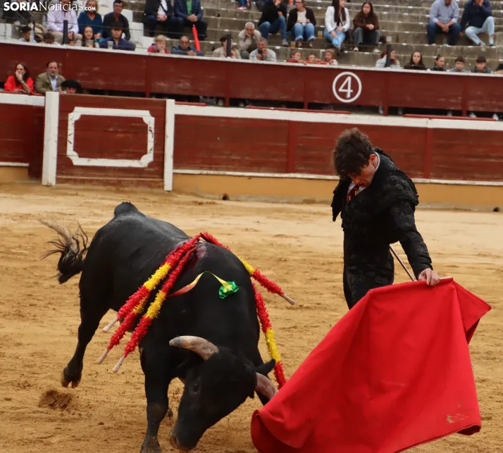 En im&aacute;genes: Jaime de Pedro se lleva el Memorial Redondo en un gran mano a mano ante David Espej&oacute