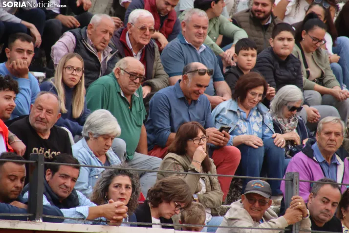 En im&aacute;genes: Jaime de Pedro se lleva el Memorial Redondo en un gran mano a mano ante David Espej&oacute