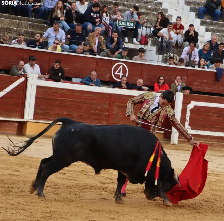 En im&aacute;genes: Jaime de Pedro se lleva el Memorial Redondo en un gran mano a mano ante David Espej&oacute