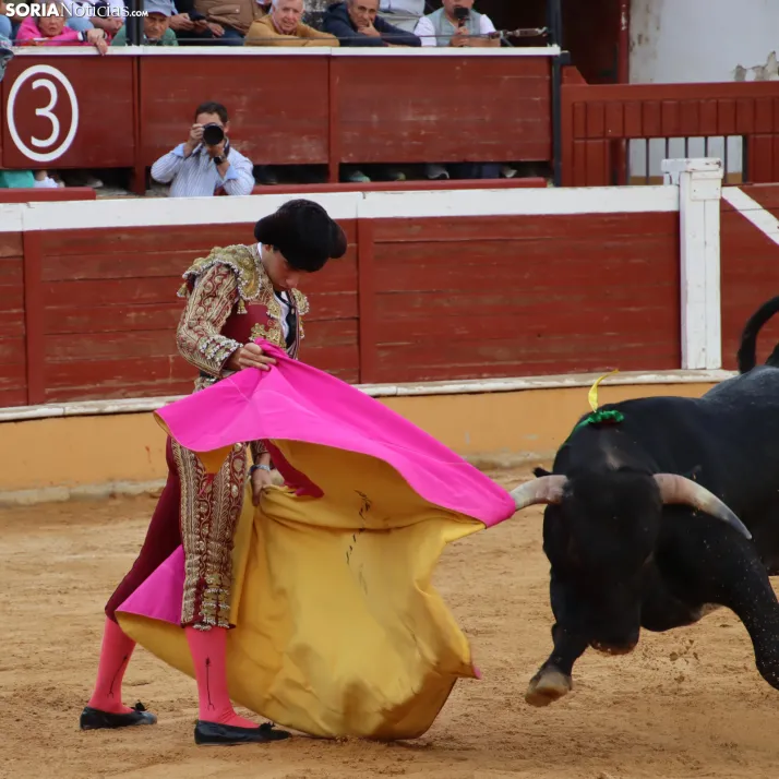 En im&aacute;genes: Jaime de Pedro se lleva el Memorial Redondo en un gran mano a mano ante David Espej&oacute