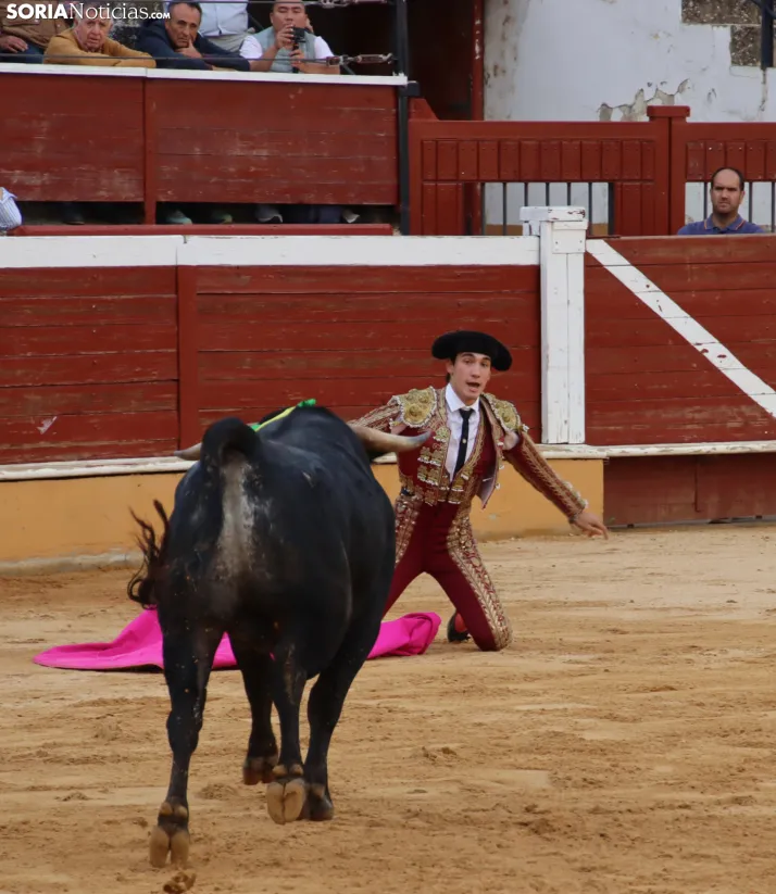En im&aacute;genes: Jaime de Pedro se lleva el Memorial Redondo en un gran mano a mano ante David Espej&oacute