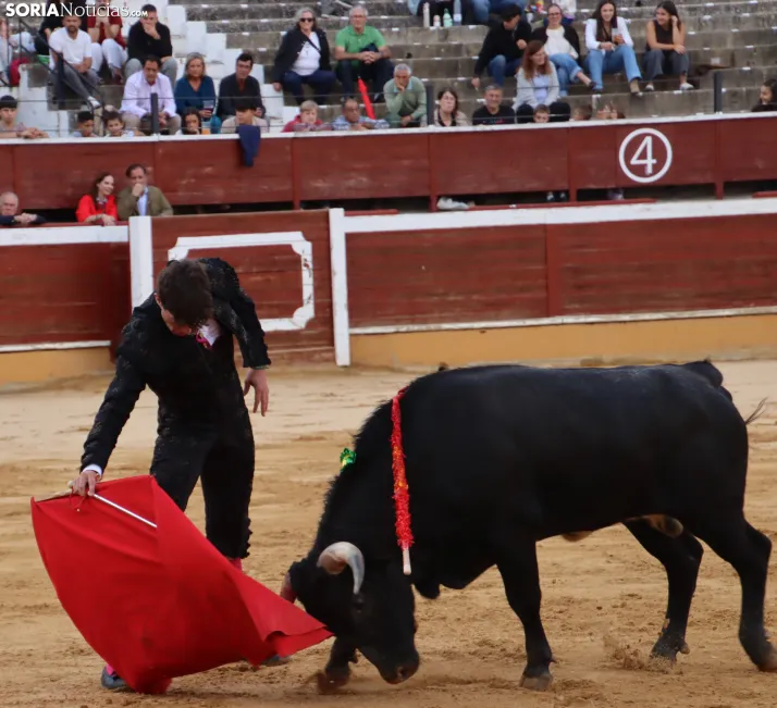 En im&aacute;genes: Jaime de Pedro se lleva el Memorial Redondo en un gran mano a mano ante David Espej&oacute