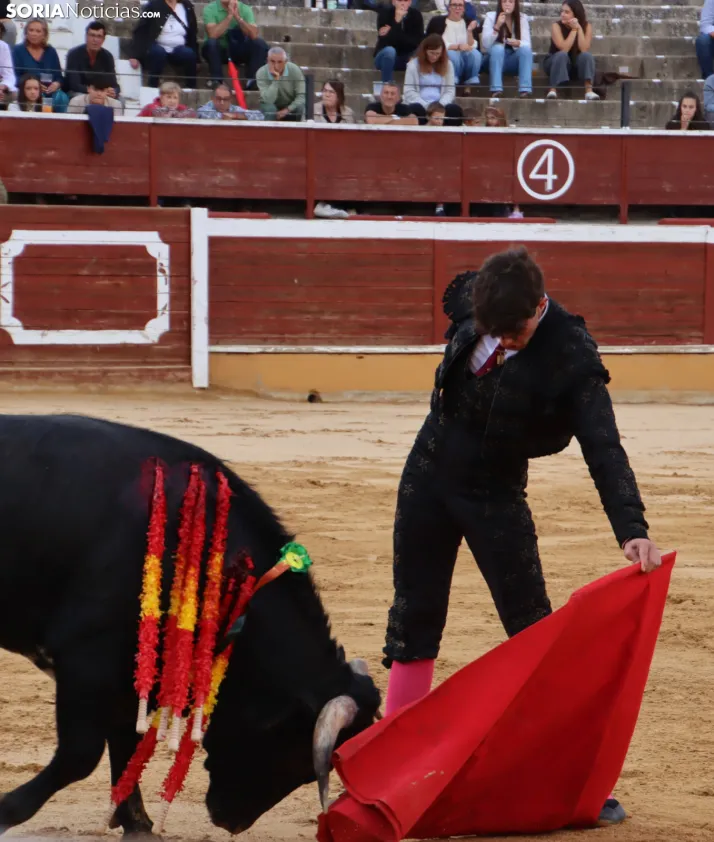En im&aacute;genes: Jaime de Pedro se lleva el Memorial Redondo en un gran mano a mano ante David Espej&oacute
