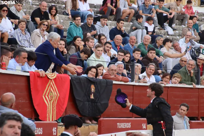 En im&aacute;genes: Jaime de Pedro se lleva el Memorial Redondo en un gran mano a mano ante David Espej&oacute