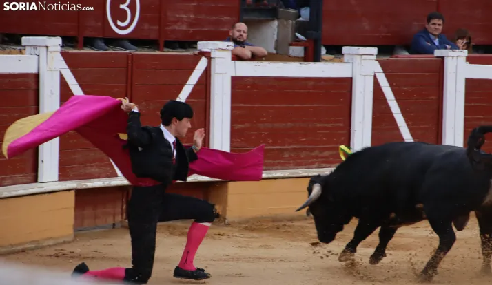 En im&aacute;genes: Jaime de Pedro se lleva el Memorial Redondo en un gran mano a mano ante David Espej&oacute