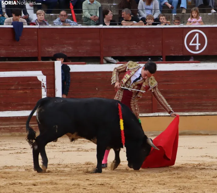 En im&aacute;genes: Jaime de Pedro se lleva el Memorial Redondo en un gran mano a mano ante David Espej&oacute