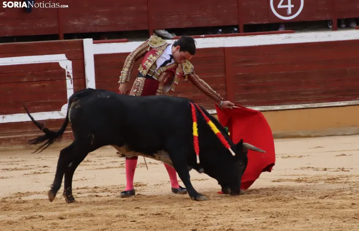En im&aacute;genes: Jaime de Pedro se lleva el Memorial Redondo en un gran mano a mano ante David Espej&oacute