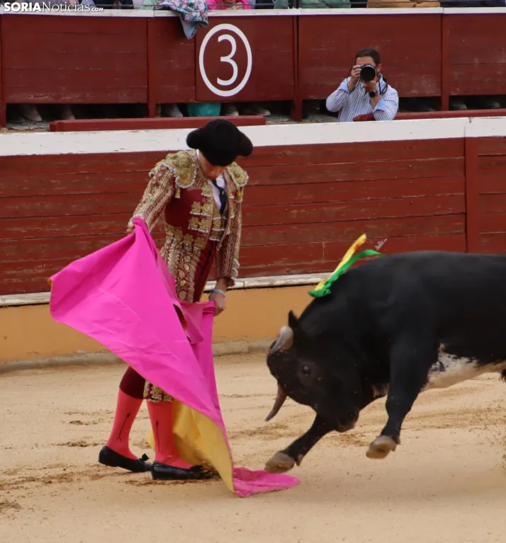En im&aacute;genes: Jaime de Pedro se lleva el Memorial Redondo en un gran mano a mano ante David Espej&oacute