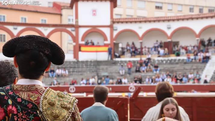 En im&aacute;genes: Jaime de Pedro se lleva el Memorial Redondo en un gran mano a mano ante David Espej&oacute