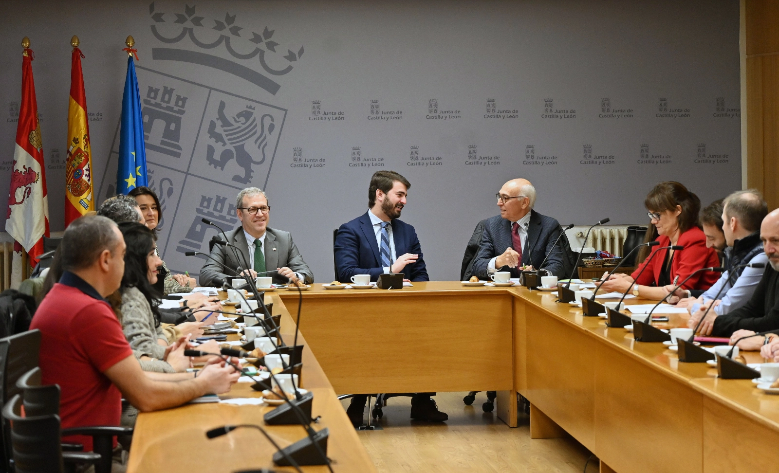 García-Gallardo: Queremos hacer la vida más fácil a quienes lo tienen más difícil