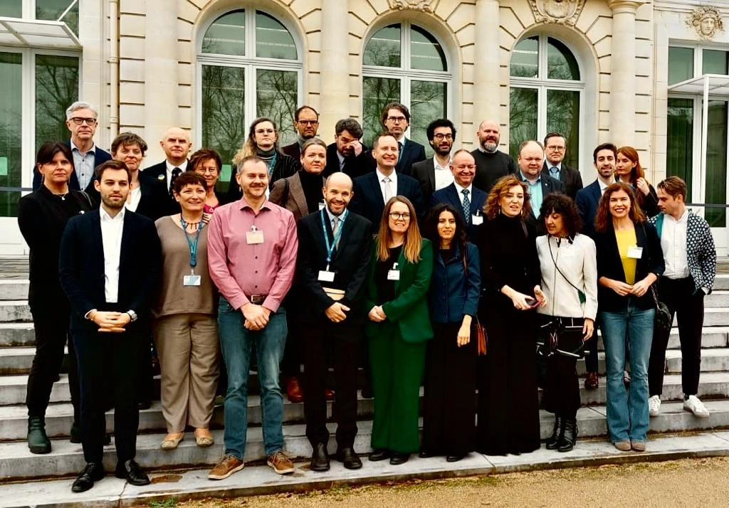 La Junta presenta el proyecto ‘Estrategia de Sostenibilidad Demográfica y Territorial’ ante la Unión Europea en París