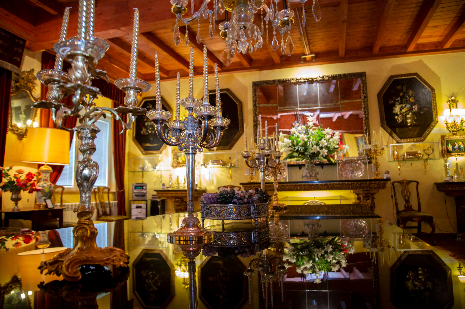 Otro de los salones de la Fundaci&oacute;n