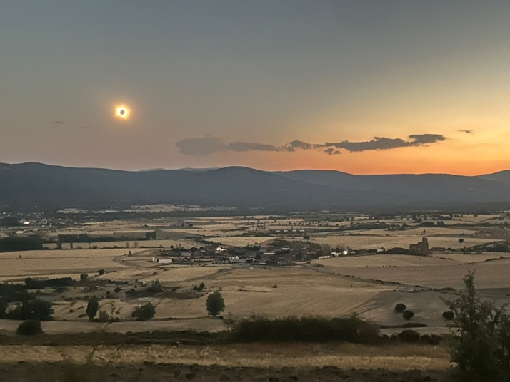 Concurso fotogr&aacute;fico: Decenas de lectores comparten su eclipse con Soria Noticias | Imagen 34