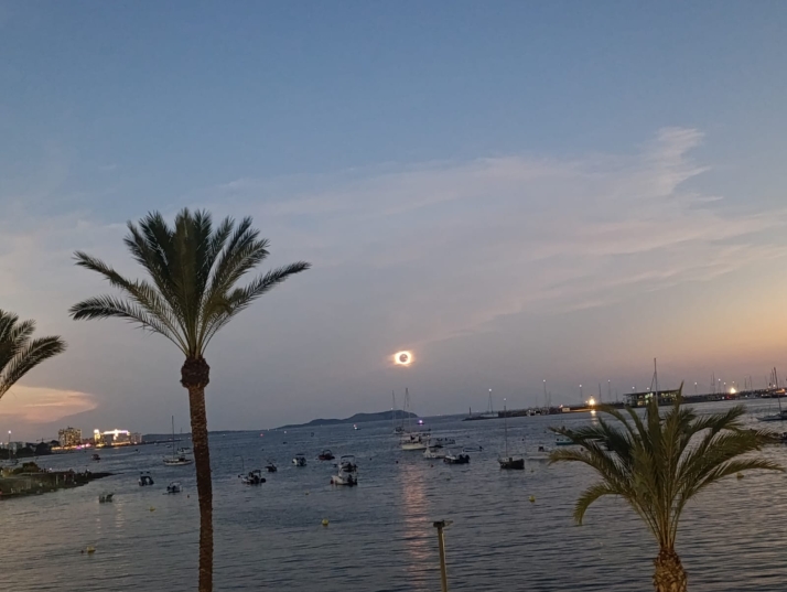 Concurso fotogr&aacute;fico: Decenas de lectores comparten su eclipse con Soria Noticias | Imagen 37