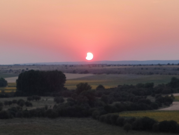 Concurso fotogr&aacute;fico: Decenas de lectores comparten su eclipse con Soria Noticias | Imagen 12