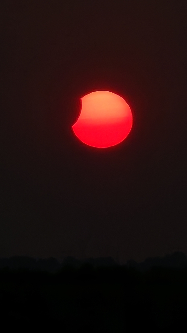 Concurso fotogr&aacute;fico: Decenas de lectores comparten su eclipse con Soria Noticias | Imagen 87