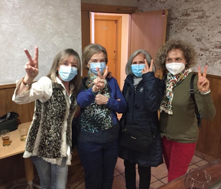 Varias personas se acercaron a la inauguraci&oacute;n del nuevo Bar del Centro Soriano