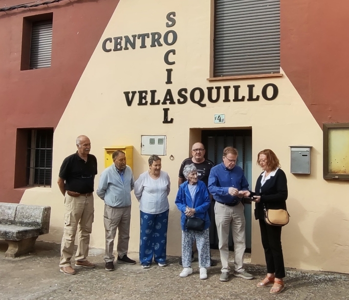 Los jubilados de Quintana Redonda donan 1.000 euros a la AECC | Imagen 1