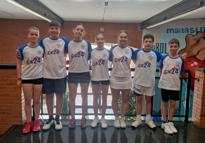 El b&aacute;dminton soriano regresa con medallas del Top Master de C&aacute;ceres | Imagen 1