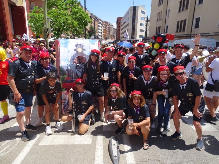 El disparatado carnaval del Viernes de Toros: Argumentos fiesteros para este Viernes de Toros 2026  | Imagen 5
