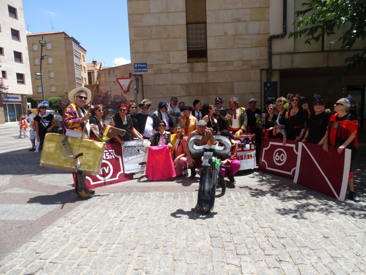 El disparatado carnaval del Viernes de Toros: Argumentos fiesteros para este Viernes de Toros 2026  | Imagen 4