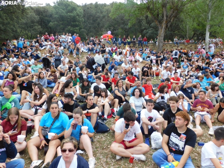 Revive el Lunes &lsquo;de Bailas&rsquo;: Galer&iacute;a de la merienda en San Polo, &lsquo;Adi&oacute;s, Adi&oacute;s San Juan&rsquo; o sanjuanea con Raquel y Alberto | Imagen 9