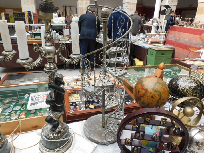 11 piezas &uacute;nicas que puedes encontrar en el mercado de antig&uuml;edades de El Burgo y que no te imaginas | Imagen 2