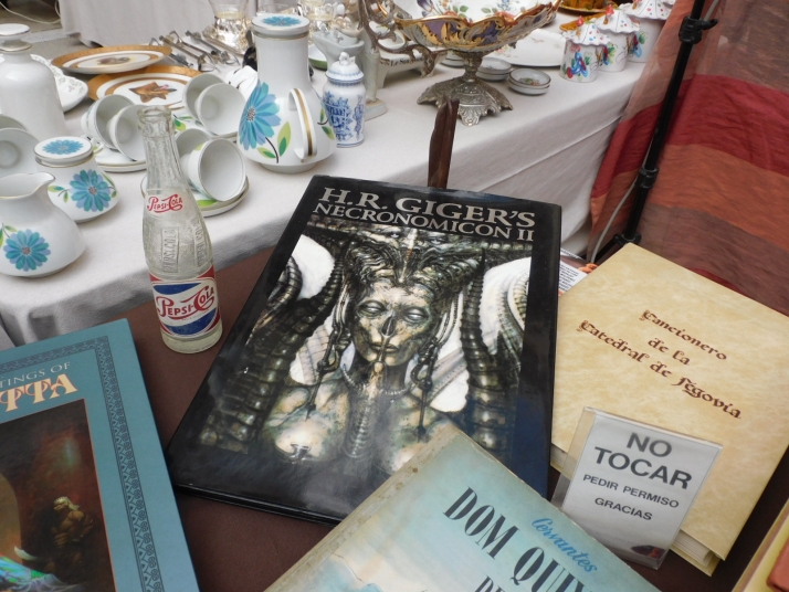 11 piezas &uacute;nicas que puedes encontrar en el mercado de antig&uuml;edades de El Burgo y que no te imaginas | Imagen 10