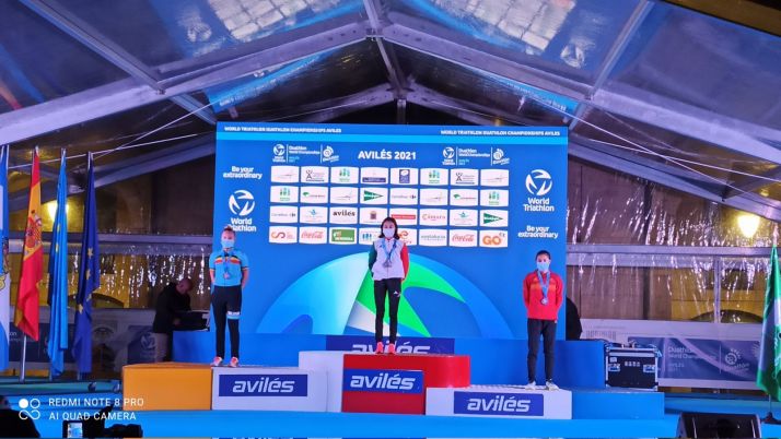 El Mundial de Duatl&oacute;n corona a Marina Mu&ntilde;oz con su tercera medalla internacional del a&ntilde;o | Imagen 1