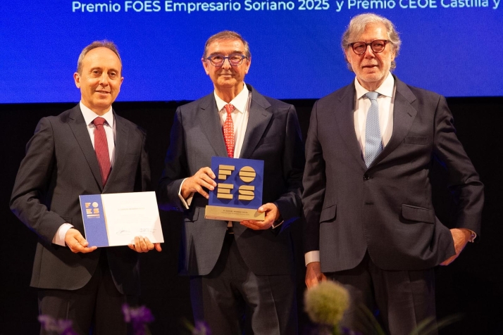 Gala FOES | Santiago Aparicio alza la voz por la industria: "Jugamos con desventaja" | Imagen 2