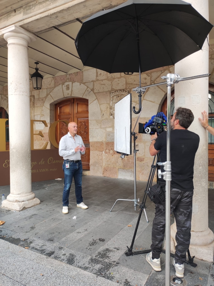 Cinco localidades compiten con El Burgo para la iluminaci&oacute;n navide&ntilde;a de la gala Ferrero Rocher | Imagen 1