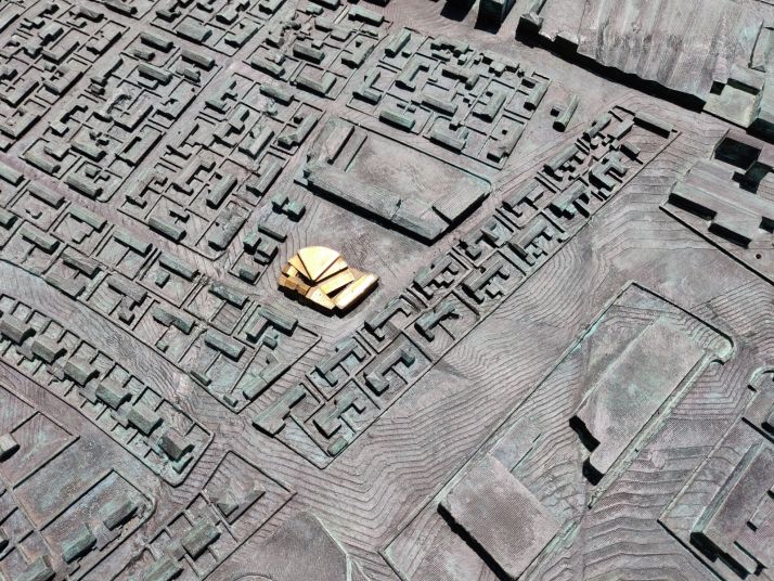 El reto: &iquest;Eres capaz de identificar los 49 edificios dorados de la gran maqueta de Soria? | Imagen 9