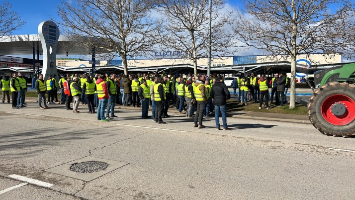 12F: As&iacute; te hemos contado la tractorada y manifestaci&oacute;n de chalecos amarillos esta ma&ntilde;ana en Soria | Imagen 6