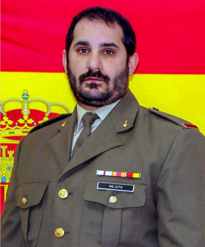 AMPLIACI&Oacute;N | Fallece un soldado al accidentarse un cami&oacute;n militar en la N-122 en Langa | Imagen 1