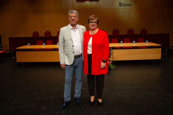 EN FOTOS | Los jurados 2024 acuden a 'El Nombramiento' rebosantes de alegr&iacute;a y arropados por sus cuadrillas | Imagen 11