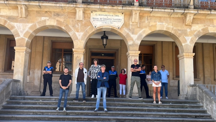 Minuto de silencio por el &uacute;ltimo crimen de violencia de g&eacute;nero ocurrido en Valladolid | Imagen 1