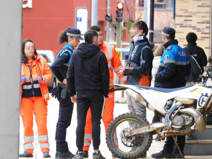 Trasladado tras caer con su motocicleta en Duques de Soria | Imagen 1