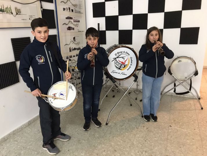 Recuperar tradiciones a ritmo de danza y dulzainas | Imagen 2