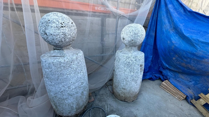 Los pedestales del edificio de San Agust&iacute;n, en El Burgo, volver&aacute;n a su lugar inicial	 | Imagen 1