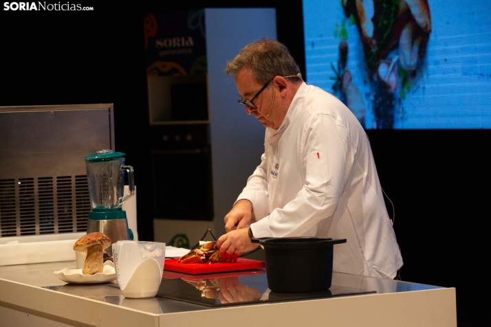 Micolog&iacute;a: Esta es la receta, paso a paso, para cocinar un helado con boletus  | Imagen 2