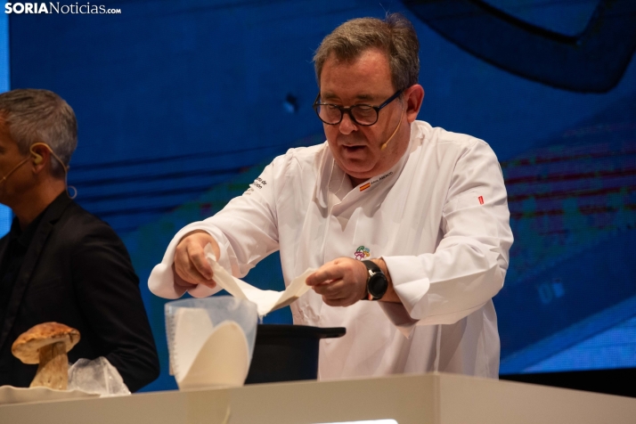 Micolog&iacute;a: Esta es la receta, paso a paso, para cocinar un helado con boletus  | Imagen 7