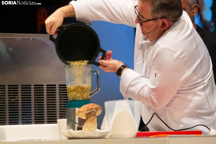 Micolog&iacute;a: Esta es la receta, paso a paso, para cocinar un helado con boletus  | Imagen 5