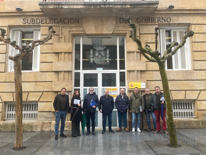 Los empresarios abogan ante la Subdelegaci&oacute;n por acometer mejoras para la configuraci&oacute;n del tr&aacute;fico en la capital | Imagen 1