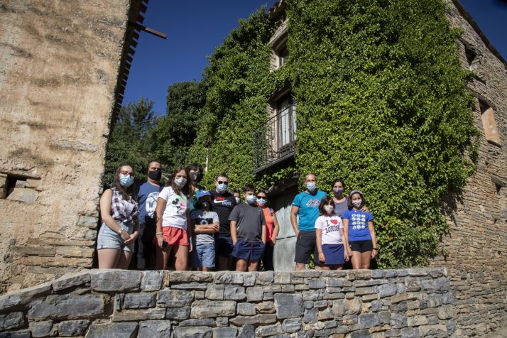 &iquest;Valdelavilla o Pe&ntilde;afr&iacute;a? El pueblo de El Pueblo se viste de &eacute;xito gracias a la tele | Imagen 1