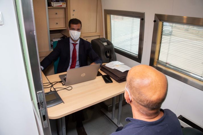 Oficina m&oacute;vil de Caja Rural de Soria.