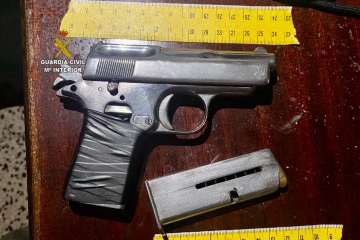 Dos detenidos por matar a tiros a un joven en La Cist&eacute;rniga (Valladolid) | Imagen 1