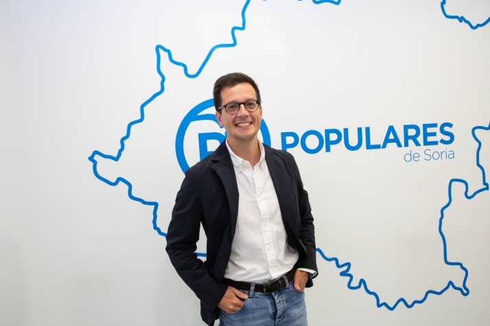 Entrevista SN 23J | Tom&aacute;s Cabez&oacute;n: "El bipartidismo, con sus imperfecciones, era m&aacute;s &aacute;gil y nos daba menos dolores de cabeza a los espa&ntilde;oles" | Imagen 2