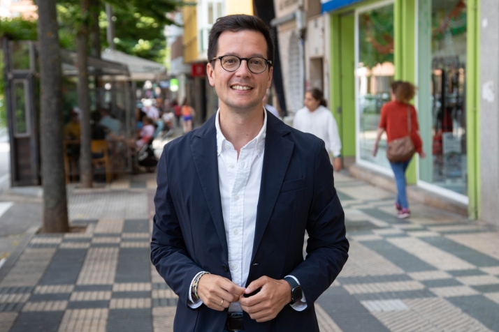 Entrevista SN 23J | Tom&aacute;s Cabez&oacute;n: "El bipartidismo, con sus imperfecciones, era m&aacute;s &aacute;gil y nos daba menos dolores de cabeza a los espa&ntilde;oles" | Imagen 3