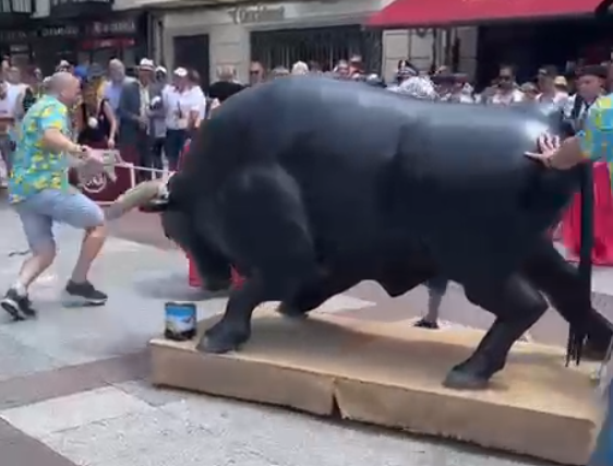El disparatado carnaval del Viernes de Toros: Argumentos fiesteros para este Viernes de Toros 2026  | Imagen 3